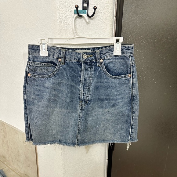 Free People Dresses & Skirts - Free people denim skirt, size 28